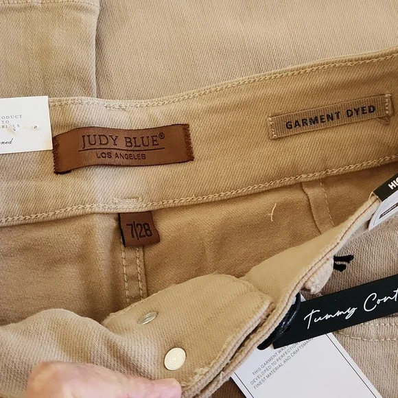 Judy Blue Jeans - Picture 8 of 10